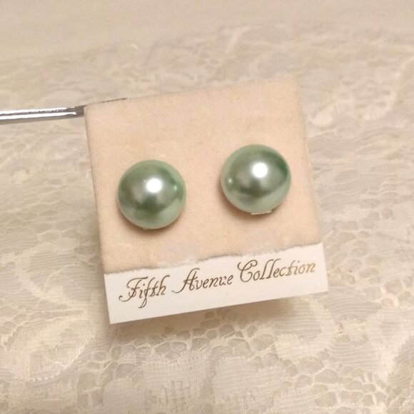 Vintage Gold Tone Round Light Green Stud Earrings Non-Pierced Clip Earrings - Picture 6 of 9